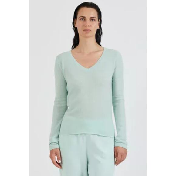 ATM ANTHONY THOMAS MELILLO Cashmere Sweater XS Mint Green VNeck Long Sleeve NWOT - Picture 1 of 7